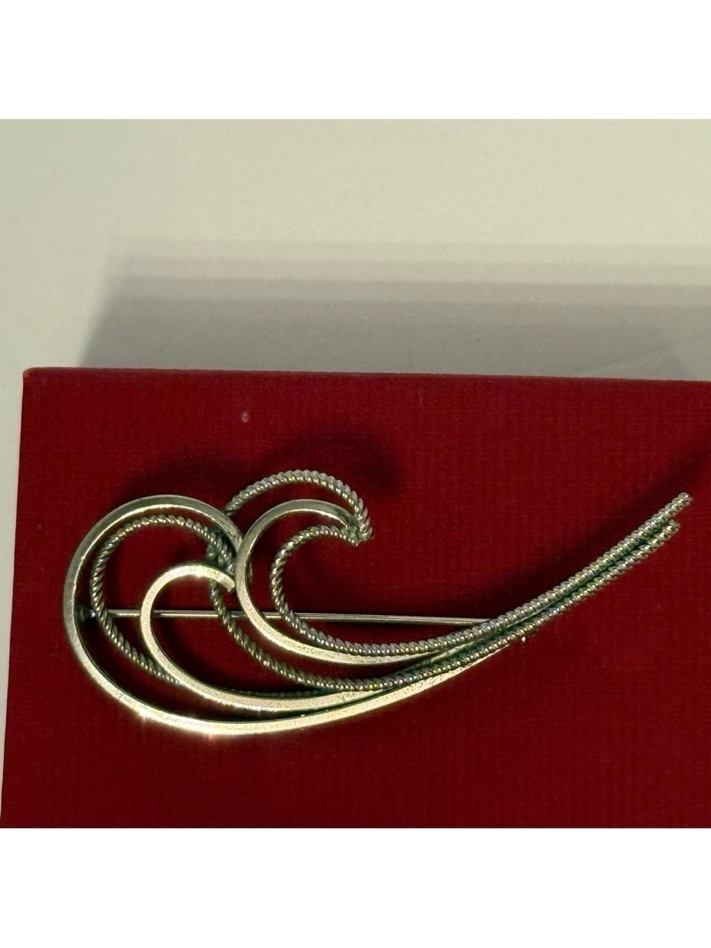 WELLS SIGNED VINTAGE BROOCH STERLING SILVER SWIRL WAVE TEXTURED & SMOOTH 10.7g